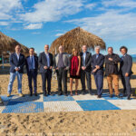 Da sinistra: Gian Mario Villalta (giuria), Luca Fanotto (Sindaco), Luca Campigotto (premiato) Richard Sennett (premiato) Elsa Di Gati (presentatrice), Alberto Garlini (presidente giuria), Corrado Augias (premiato), William Darlymple (premiato) e Vico Meroi (vice Sindaco)